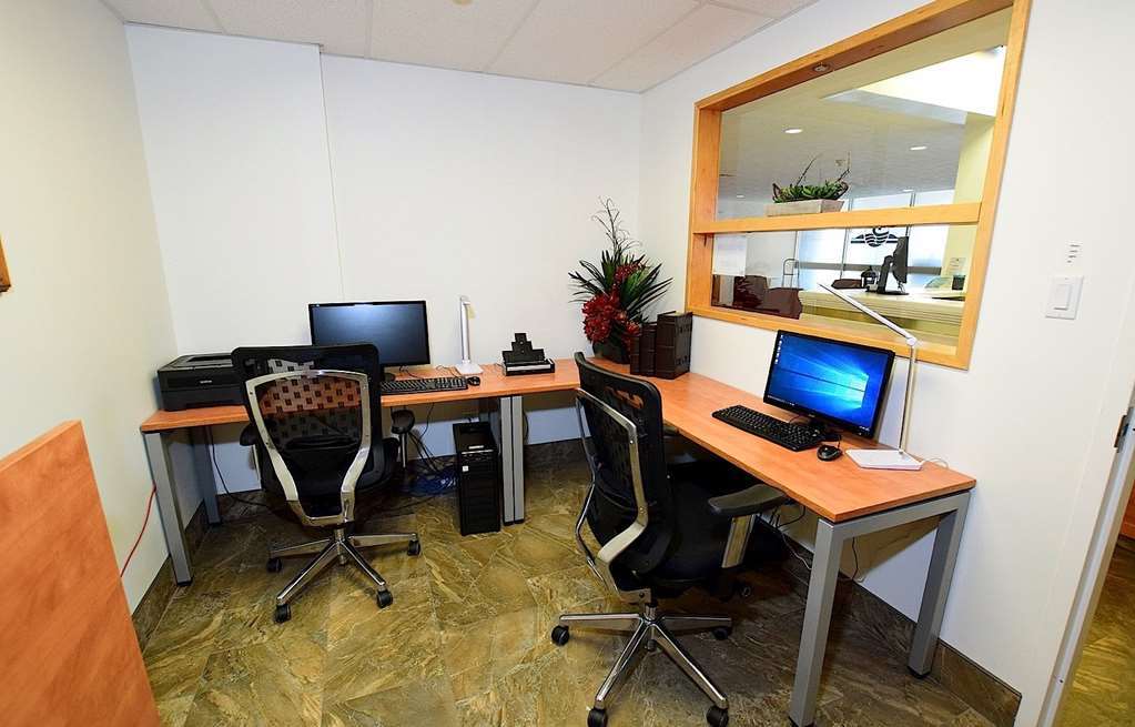Cold Lake Lakeland Inn Hotel מתקנים תמונה