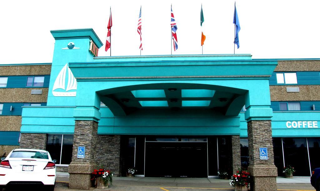 Cold Lake Lakeland Inn Hotel מראה חיצוני תמונה