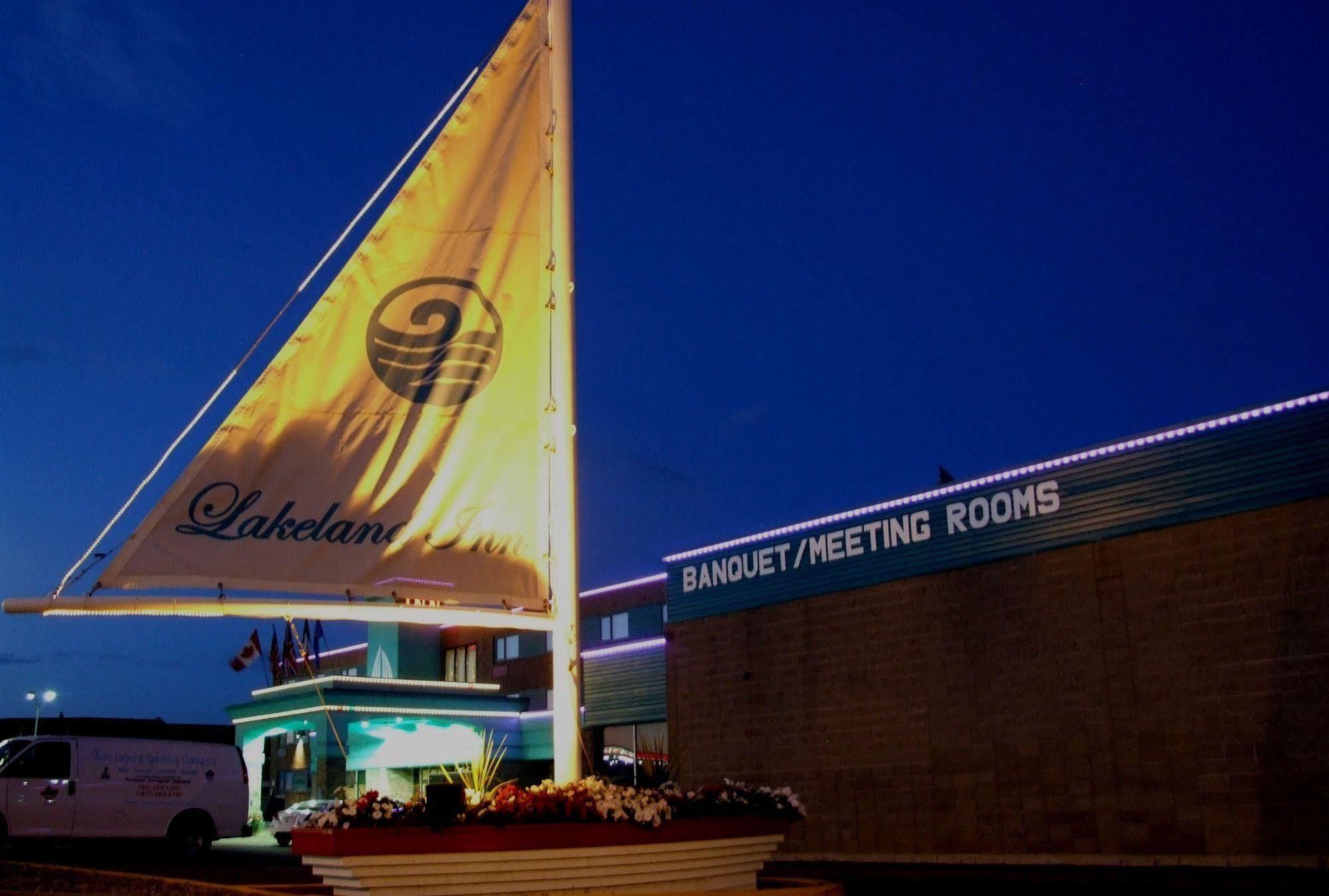Cold Lake Lakeland Inn Hotel מראה חיצוני תמונה