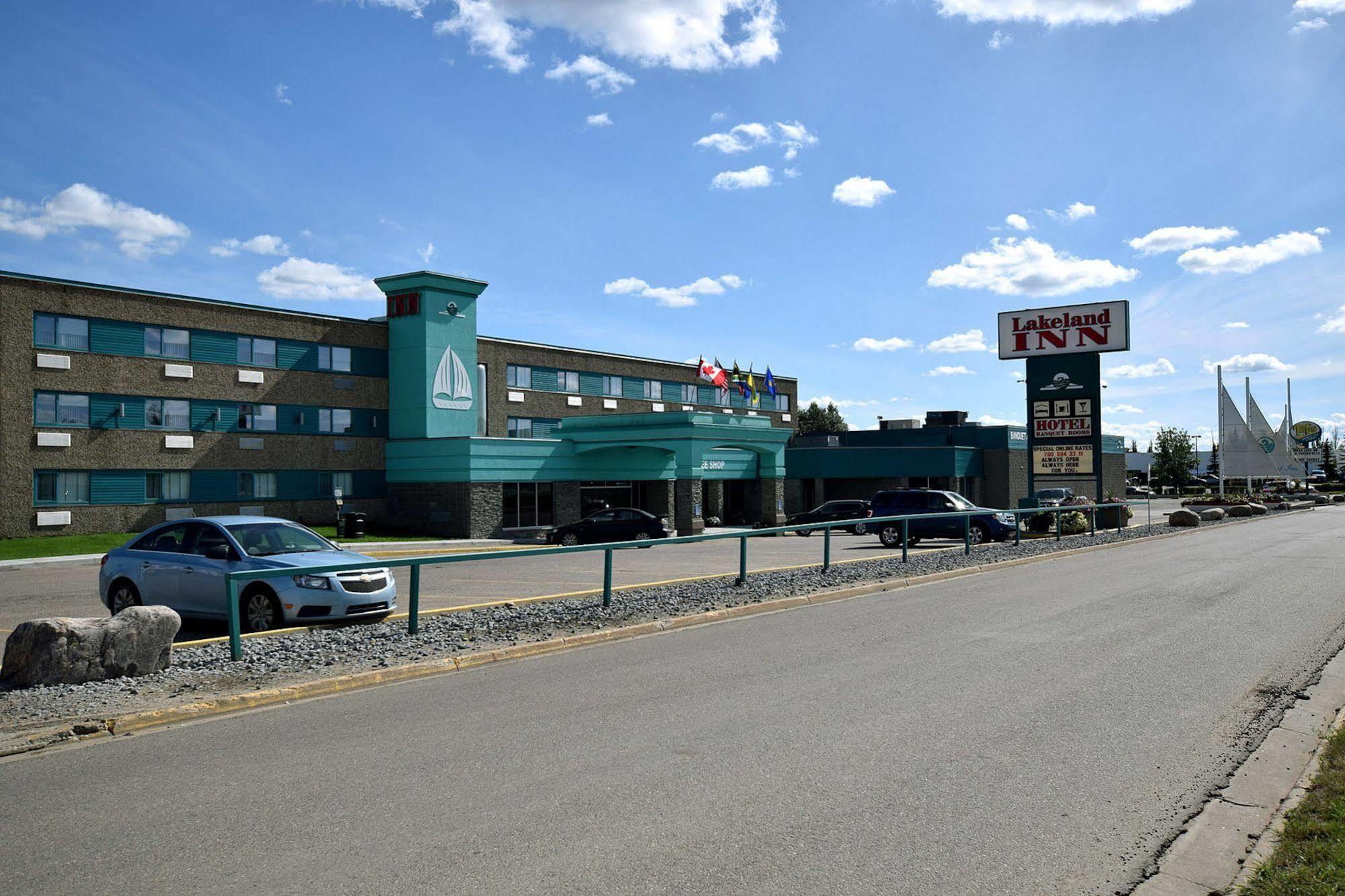Cold Lake Lakeland Inn Hotel מראה חיצוני תמונה